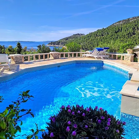 Stone House Poplat Villa *