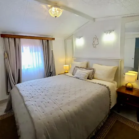 Stone House Poplat Villa *