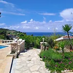Willa Stone House Poplat *