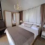 빌라 Stone House Poplat 벨라루카
