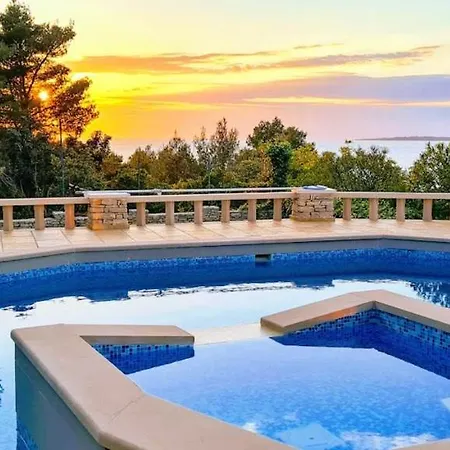 Stone House Poplat * فيلا لوكا