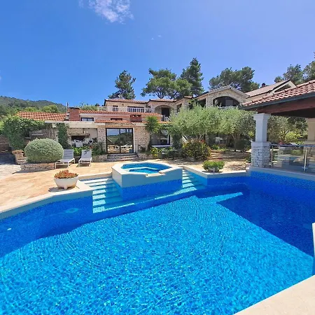 Villa Stone House Poplat