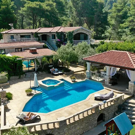 Stone House Poplat * Vela Luka