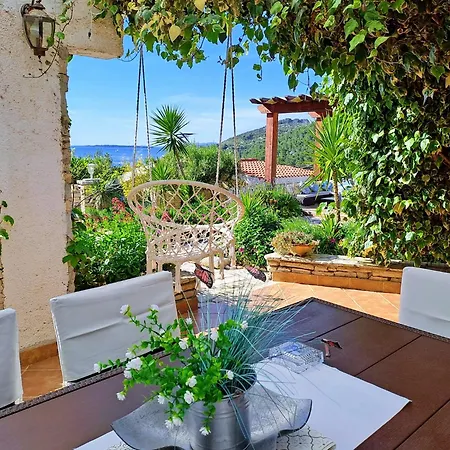 Stone House Poplat * Vela Luka