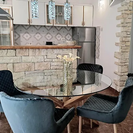 Villa Stone House Poplat