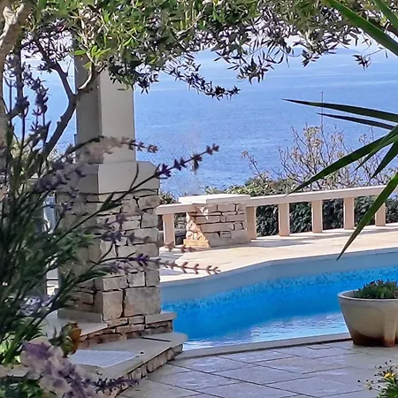 Stone House Poplat Villa *