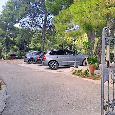 Stone House Poplat Villa *