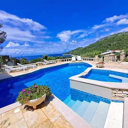 Stone House Poplat Villa *