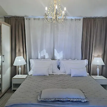 Stone House Poplat Villa *