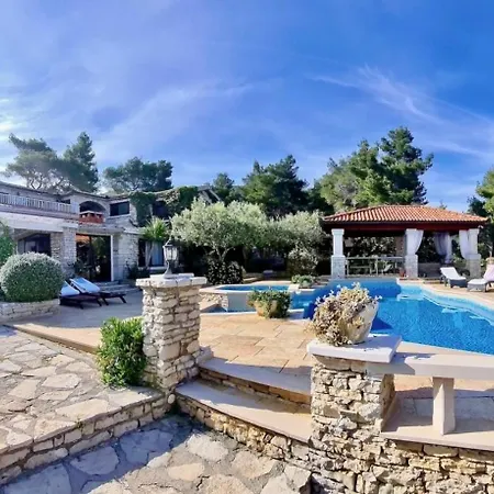 Villa Stone House Poplat