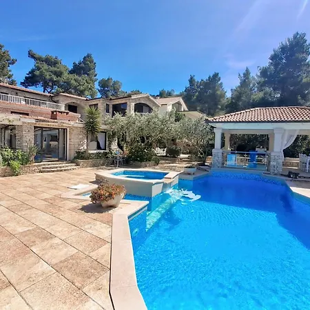 Stone House Poplat