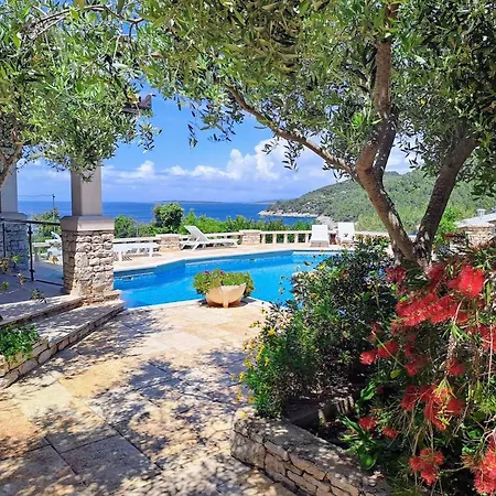 Stone House Poplat Villa