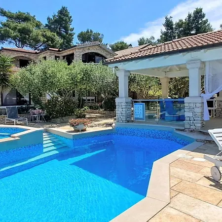 Villa Stone House Poplat