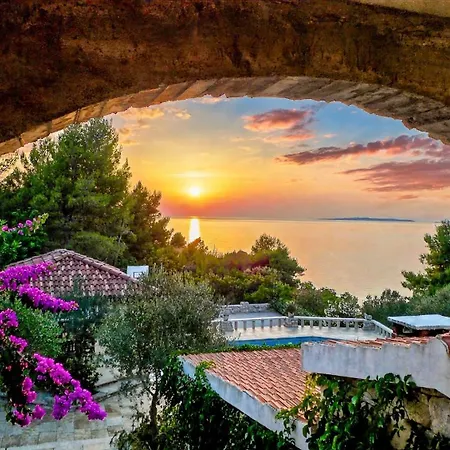 Stone House Poplat * Vela Luka