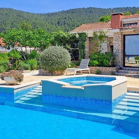 Villa Stone House Poplat *