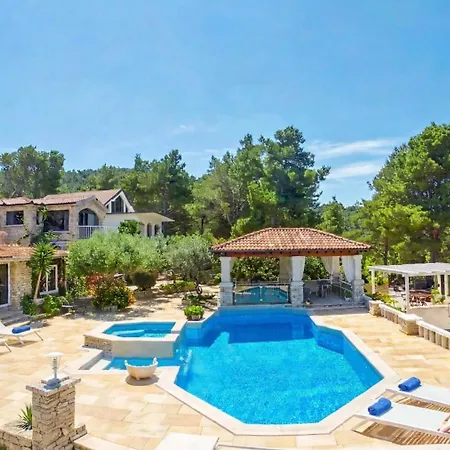 Villa Stone House Poplat *
