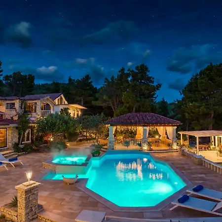 Villa Stone House Poplat *