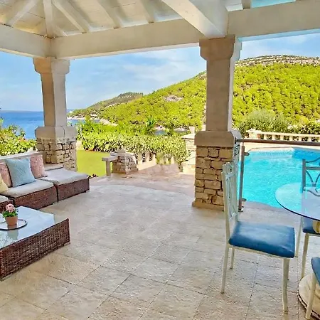 Stone House Poplat Villa *